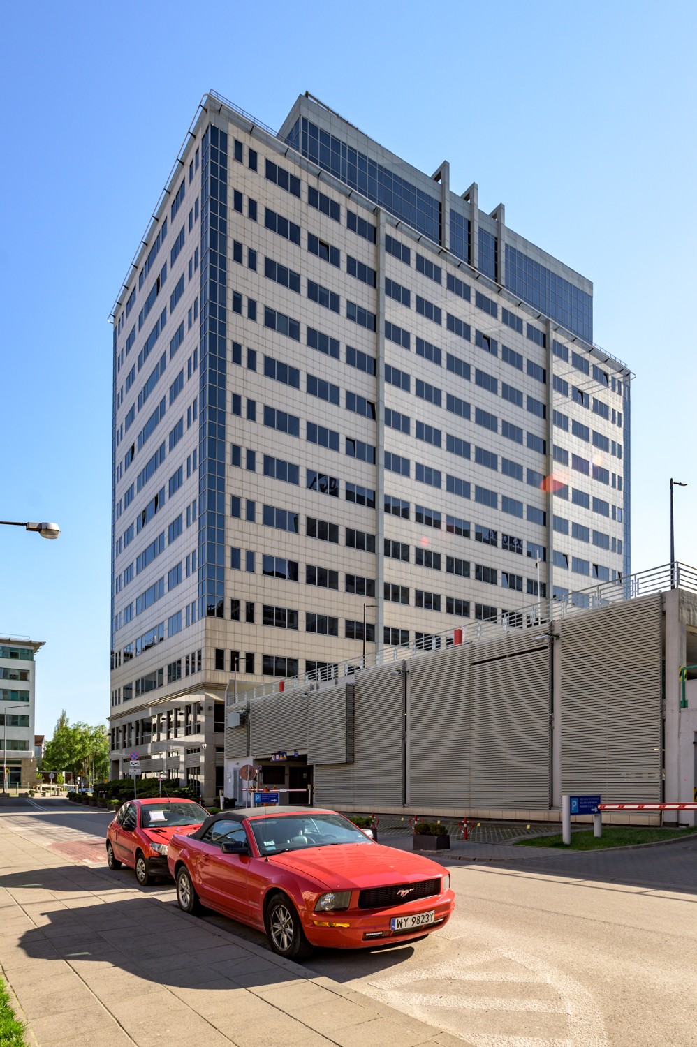 Zdjęcie architektury budynku Renaissance Tower